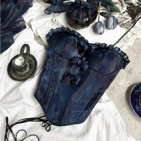 Designer Handmade Midnight Gothic Corset Gown - Picture 13 of 16